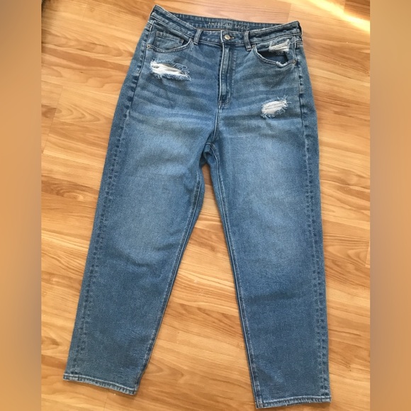 American Eagle Outfitters Denim - American Eagle Mom Straight Stretch Jeans 14
